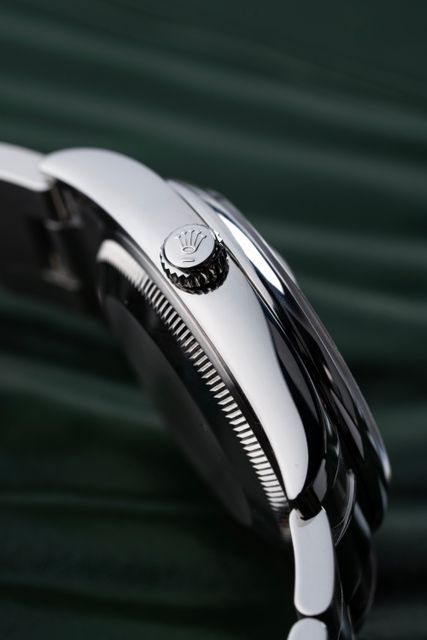 Rolex Oyster Perpetual Date 115200 Image 3